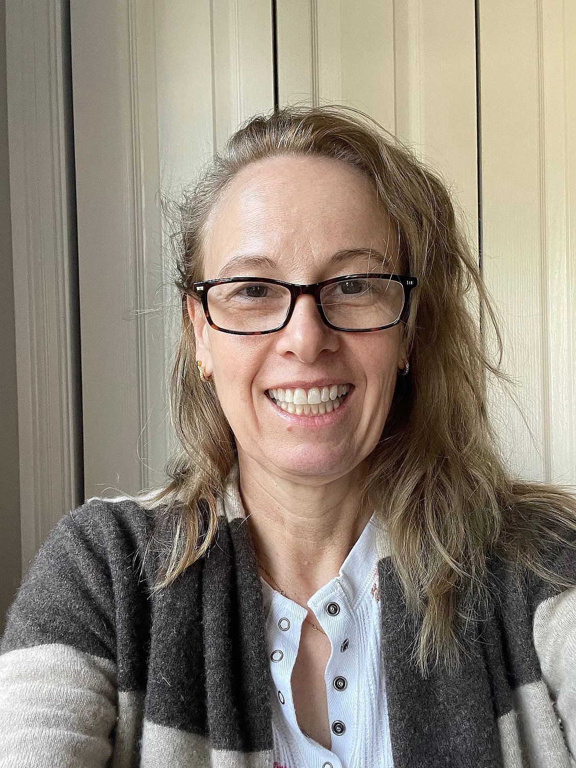 Professional portrait of Petra Dilling